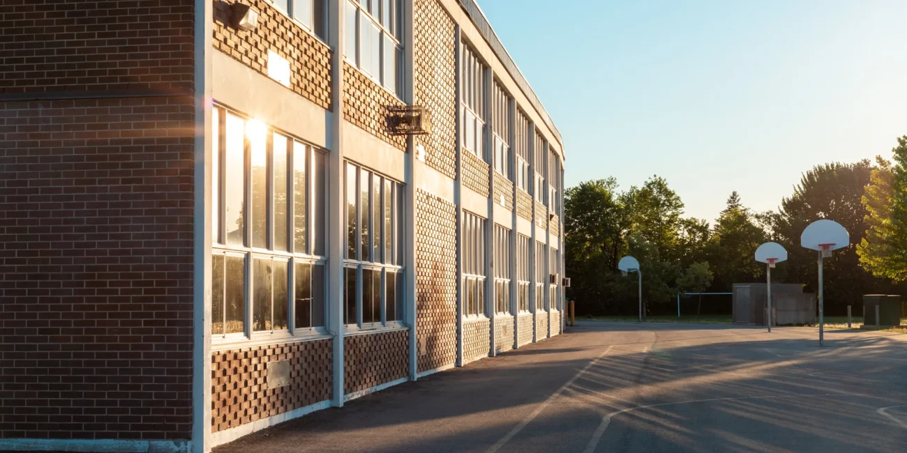 Film adhésif établissements scolaires